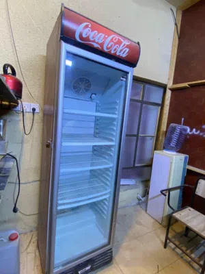 ثلاجة للبيع نظيف وواسعة اقرة الوصف