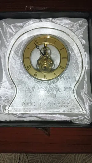 ساعة كريستال