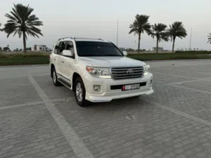 Toyota Land Cruiser GXR 2015 – GCC Specs