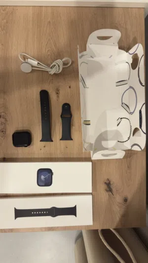 للبيع ساعة Apple Watch Series 9 – مقاس 45mm