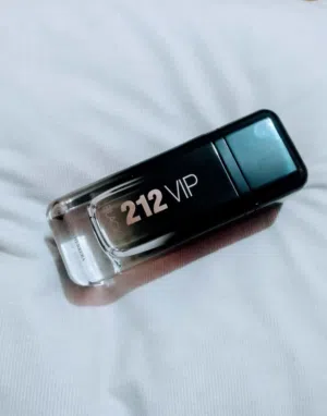 عطر 212 vib آصلي وارد الحرة
