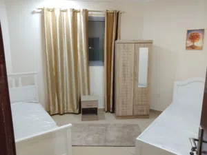 متاح سكن نظيف جدا للشباب
