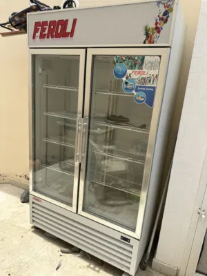 ثلاجات للبيع مستعمله فتره بسيطه صالحه لي الاستخدام بس تبا غاز  والسعر الثلاجه الواحده 250 ريال