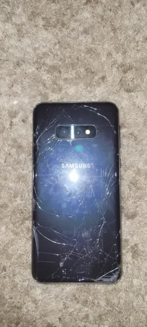 Samsung Galaxy S10e 128 GB in Ibb