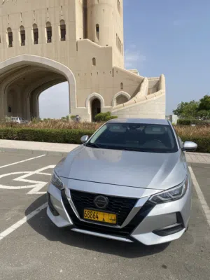 عرض للجاد نيسان سنترا 2021 فئة SV بحالة ممتازة وتواصل وفالك طيب