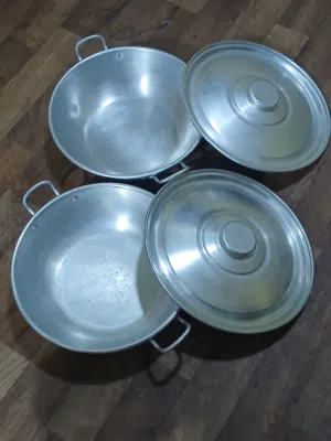 اغراض مطبخ متنوعة بحالة حيدة جدا