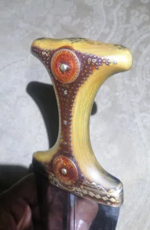 عرطه للبيع وبسعر مخفض جنابي