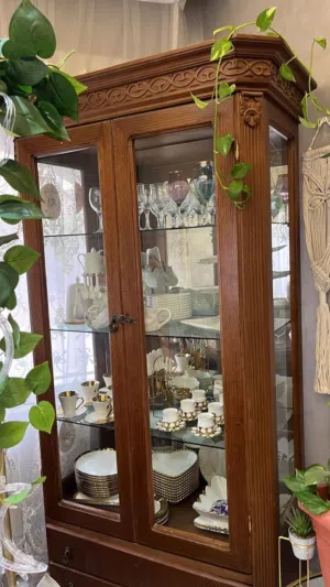 طقم طاولة سفرة بحالة جيدة للبيع