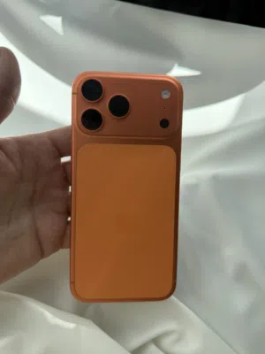 I phone 17 pro max 256g.