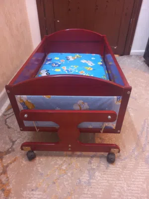 تخت بيبي هزاز بحالة الوكالة