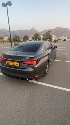 لكزس ES 350 F SPORT موديل 2021 بهوان