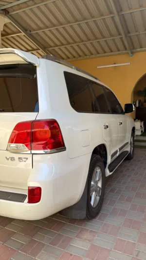 Used Toyota Land Cruiser in Fujairah