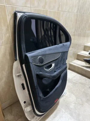 باب مرسيدس C300 للبيع