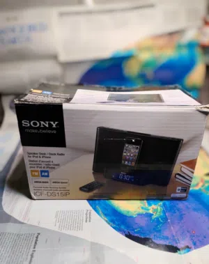 سماعه نوع SONY.   وارد بضائع اوروبي  معها جميع ملحقاتها بسعر 20