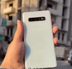 جالاكسي S10 بلس سامسونج أبيض بحالة ممتازة مع ملحقات وذاكرة 128 جيجابايت عربي وامريكي توصيل وهديااااا