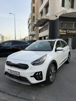 كيا نيرو 2022 تورينج اعلى مواصفات فحص كامل ولا ملاحظه بحاله الوكاله