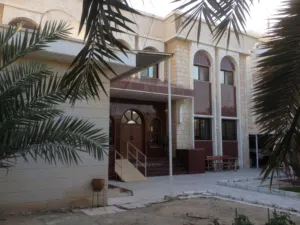 للبيع بيت هدام في مشرف 1000م