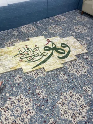 لوحه نضيفه حيلللللل وجديد ومافيها ولا شي