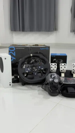 Xbox Series S Xbox for sale in Al Dakhiliya