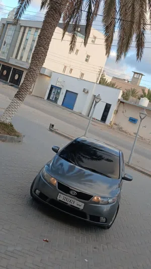 السلام عليكم  كيا فورتي 2012  محرك16 GTI سياره م تشكي من شي بسم الله مشاء الله بدون عيوب بي ادان الل