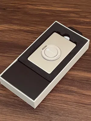Ultra-thin Wireless Powerbank 5000 mAh ( Magsafe)