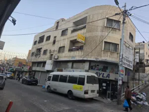 1000 m2 . Landlord3