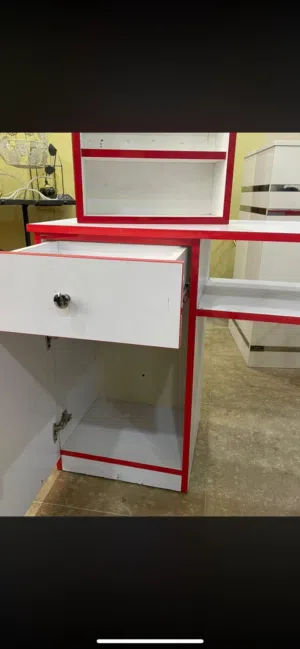 ميز اكرلك / ميز دراسة / ميز عمل