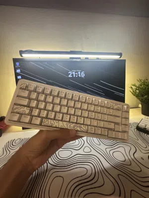 كيبورد (redragon novak709w) للبيع