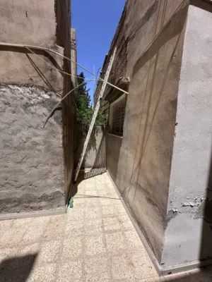  Building for Sale in Zarqa Al Souq