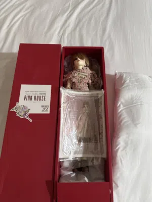 Super Dollfie meets PINK HOUSE TOY