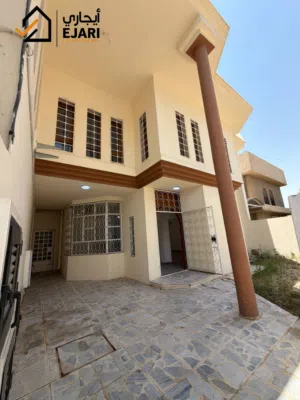 300 m2 5 Bedrooms Townhouse for Rent in Baghdad Harthiya