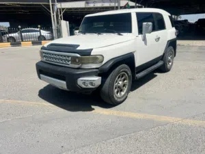Used Toyota FJ in Ajman