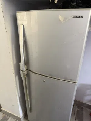 ثلاجه للبيع