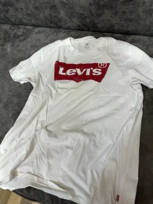 T shirt Levis original for sale