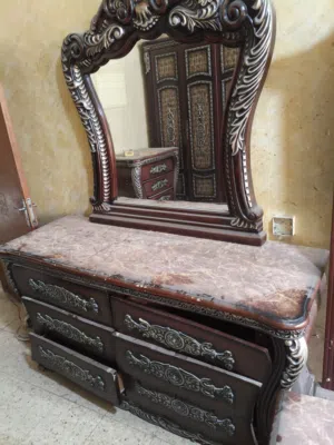غرفة ماليزية وميز صاج