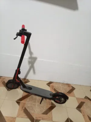 سكوتر كهربائي شبة جديد ما مستخدم