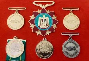 مجموعة نادرة من الأوسمة والنياشين الليبية التاريخية