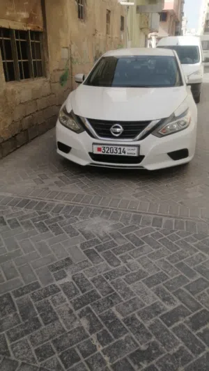 نيسان 2019