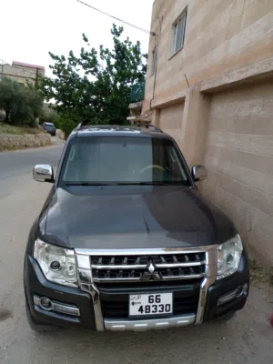 متسوبيشي باجيرو موديل 2015 سبع مقاعد محرك 3500cc