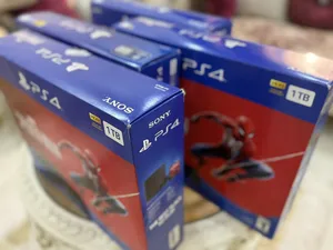 عروض على اجهزة البلايستيشن 4 سلم - فات - برو - والسعر نااااااار ومكفوووووووووووول