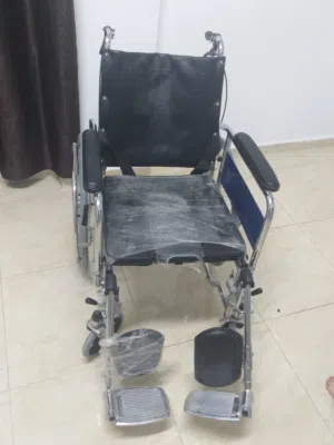 كرسي مقعدين استعمال اقل من شهر  للبيع الزرقاء حي الحسين  ملاحظة حقو جديد 120دينار   مطلوب فيه 45دينا