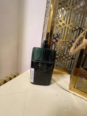 علبه عطر Gucci guilty العلبه ميه بالميه اصليه من افخم و اندر العطور و العلبه ممكن اعاده تعبئتها