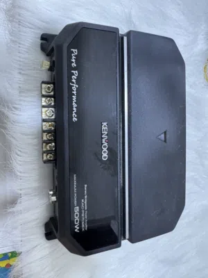 مضخم صوت JVC مع المنظم