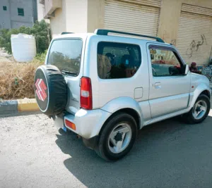 سيارة جمني سوزكي 2002 بضاعه وارد الموقع عدن السعر للمقطف17 الف سعودي عرطة للبيع للحاجه
