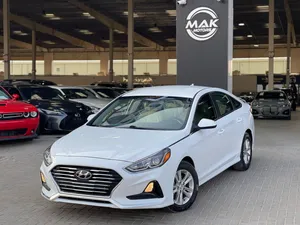 2.5L V4 / LOW MILEAGE / BIG SCREEN / CAR PLAY ANDROID AUTO / IN PERFECT CONDITION