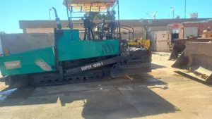 2006 فنشر فوقل 1900-1 تفتح 6.5 متر 1997 فنشر فوقل 1800-1 راكب عليها مودل 2003