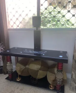 طاولة شاشة سكوريت