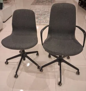 10 IKEA brand chairs, like new, with wheels, two-position jack