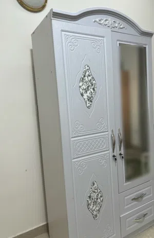 خزانة ملابس