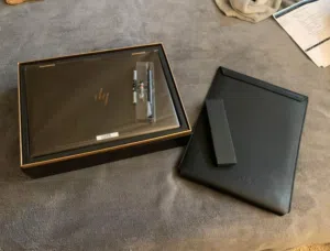 جهاز HP Spectre x360 بشاشة لمس 13 بوصة قابلة للتحويل وذاكرة وصول عشوائي (RAM) سعة 16 جيجابايت